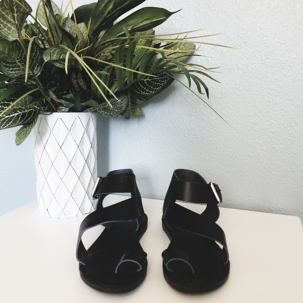 Mossimo sandals - Picture 3 of 5